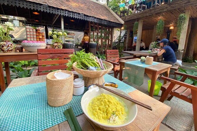 Siem Reap Evening Food Tour - Inclusive 5 stops Local Tastings - Stop 5: Long’s Bar beers and Sombai rice whiskey for the nightcap