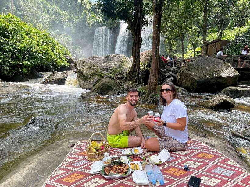 Siem Reap: Kulen Mountain Small Group Tour with Picnic Lunch - Wat Preach Angthom: the reclining Buddha that earns its fame