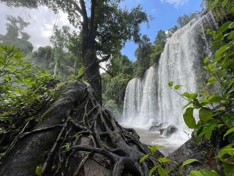 Siem Reap: Kulen Waterfall and Banteay Srei Exploration - Poeng Ta Kho (Amazing Cliff): Your Panorama Start