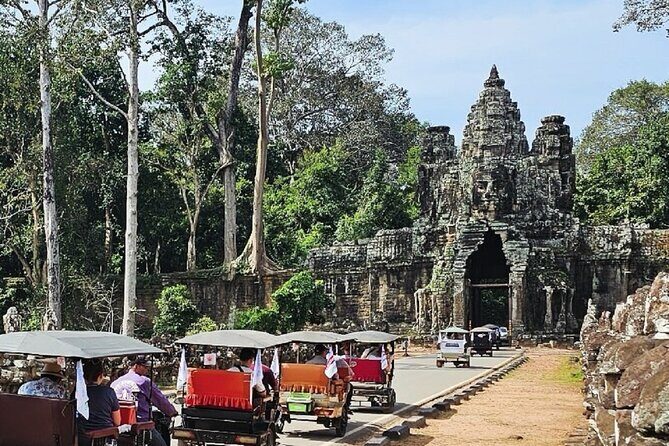 Siem Reap Private Full Day Angkor Wat Tour with Sunset or Sunrise - Sunrise or sunset from Siem Reap: which timing fits you