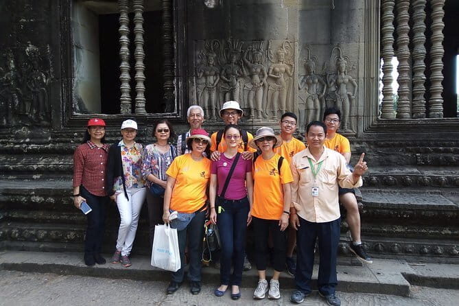Siem Reap Temple Tuktuk Tour: Explore Angkor Wat and beyond. - A Snack Stop and Small Extras That Keep You Going