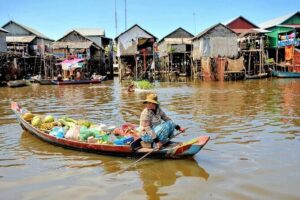 Siem Reap, Tonle Sap Lake, Kompong Phluk, Floating Village Tour - Getting there and taking in the lake views