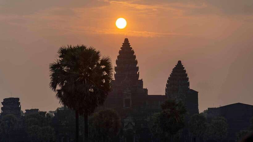 Sunrise at Angkor Wat Temple: 3-Hour Private Tour - 4:40 AM hotel pickup and the drive into the dark