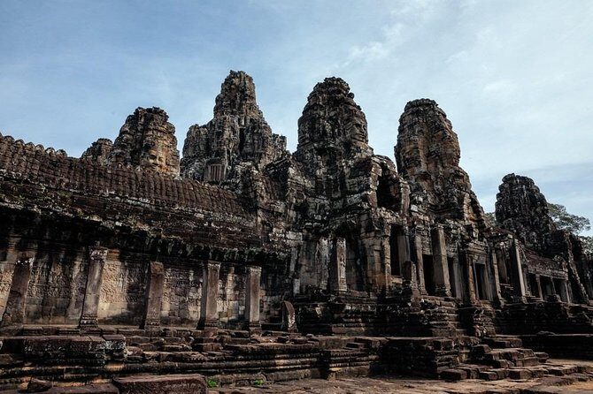 The Ultimate Angkor Wat Temple Private Day Trip - Stop 2: Bayon Temple’s south gate, causeway, and the face-first moment