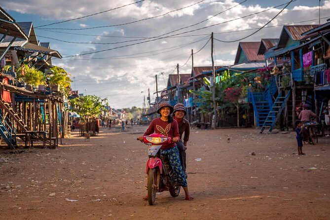 Tonle Sap Lake and Kampong Phluk Village Private Half Day Tour - Stop 4: Return to Siem Reap and how to handle meals