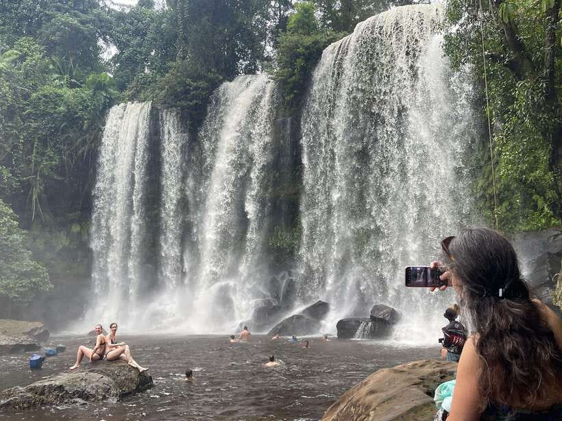 From Siem Reap: Banteay Srei and Kulen Waterfall Guided Tour - River of 1000 Lingas (Anlong Pong Phkay): symbols you can actually see