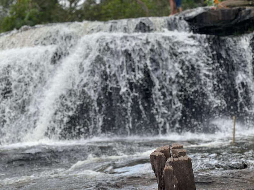 From Siem Reap: Banteay Srei and Kulen Waterfall Guided Tour - Heat, steps, and who should choose this day