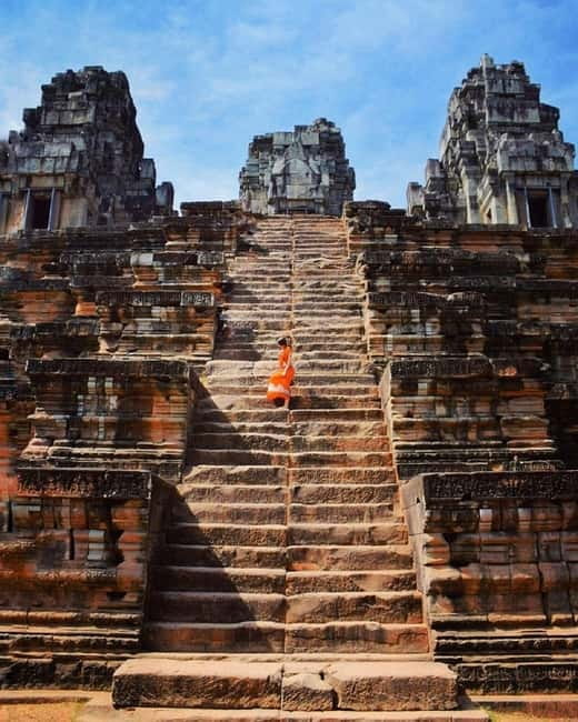 Siem Reap: Angkor 1-Day Private Tour with Sunset or Sunrise - Phnom Bakheng Sunset Hill: Worth It, If the Sky Plays Along