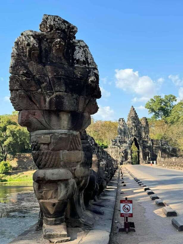 Siem Reap: Angkor Full-Day Group Tour with Japanese Guide - Angkor with a Japanese Guide: the real value