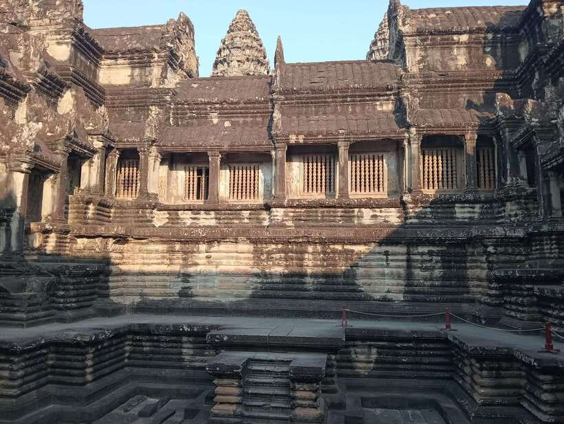 Siem Reap: Angkor Full-Day Group Tour with Japanese Guide - Ta Prohm First: jungle ruins and the best “wow” moment