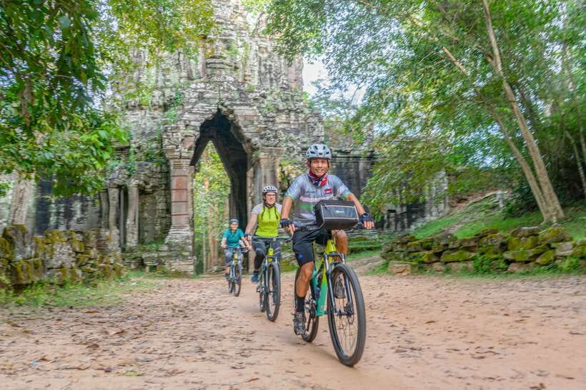 Siem Reap: Angkor Sunset Bike & Boat Tour /E-Bike Available - Key Highlights That Make This One Different