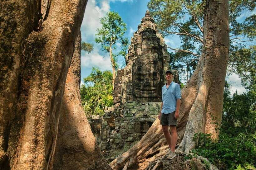Siem Reap: Angkor Wat Sunrise or Sunset Guided Tour - Bayon’s smiling faces: where the photos become a puzzle