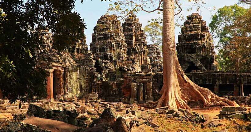 Siem Reap: Angkor Wat Tour Explore The Most Iconic Temples - Bayon Temple: 54 towers and faces that follow you
