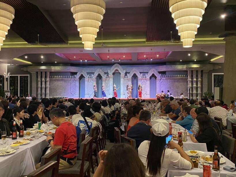 Siem Reap: Apsara Dance Show & Dinner with Tuk-Tuk Transfers - FAQ