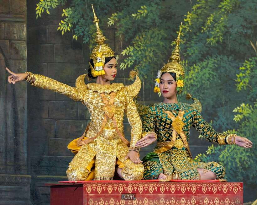 Siem Reap: Apsara Show Including Dinner & Hotel Pickup - Should you book this Apsara show with dinner and pickup?