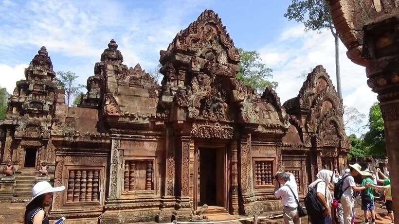Siem Reap: Banteay Srei and Grand Circuit Heritage Tour - Pickup at Siem Reap: How the Morning Gets You Moving