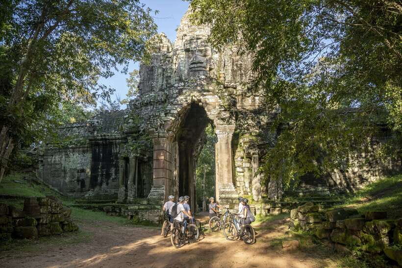 Siem Reap: Bike the Angkor Temples - Full-Day 30km Tour - Angkor Wat on a Bike: Seeing the Scale Without Feeling Packed In