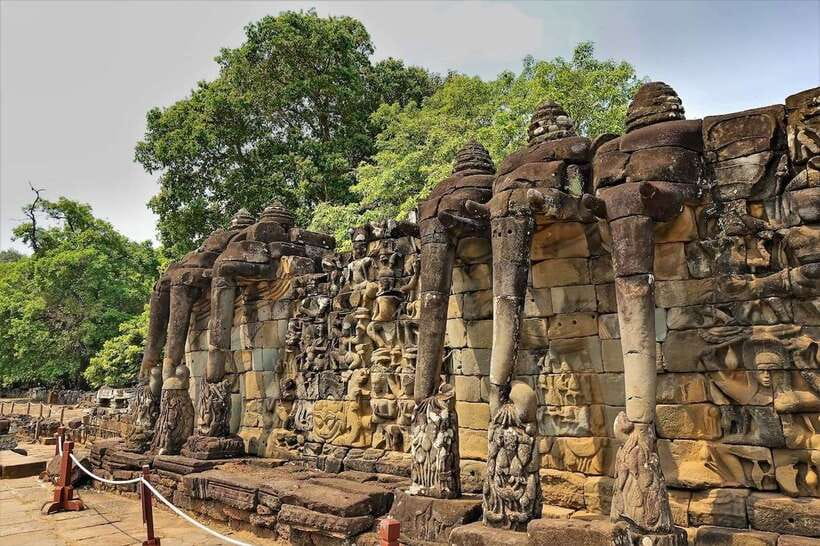 Siem Reap: Bike the Angkor Temples - Full-Day 30km Tour - Angkor Thom to Bayon: Forest Tracks That Turn a Famous Place Into Yours