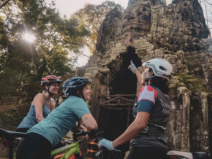 Siem Reap: Bike the Angkor Temples - Full-Day 30km Tour - The Siem Reap River Ride to Angkor: Why the First Segment Matters
