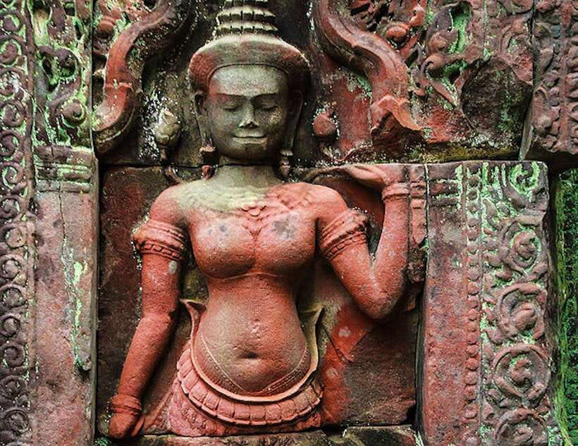 Siem Reap: Grand circle tour Sun set on bakeang hill & Guide - Phnom Bakheng sunset: Hindu-Buddhist heaven towers on a hilltop