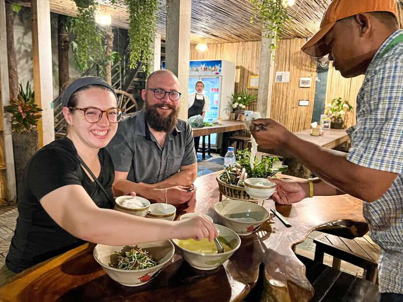 Siem Reap: Street Food Experience by Tuk-Tuk - Key things that make this tuk-tuk street food night work